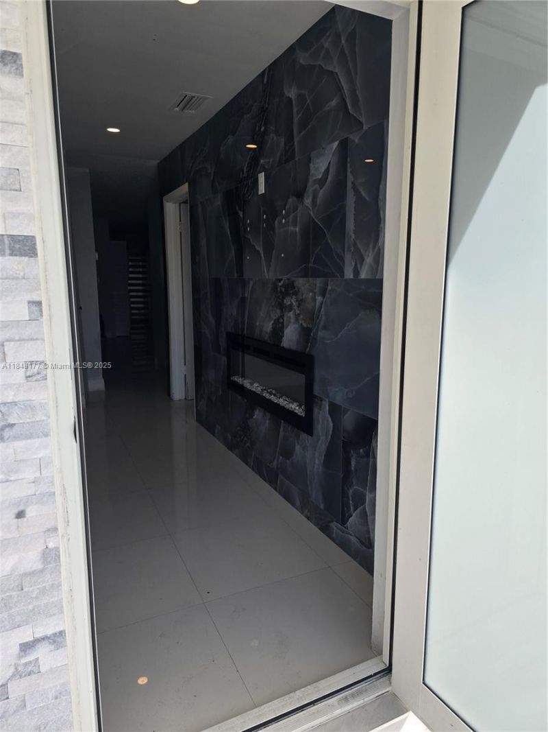 11465 NW 88th Ct, Hialeah Gardens, FL 33018 Photo