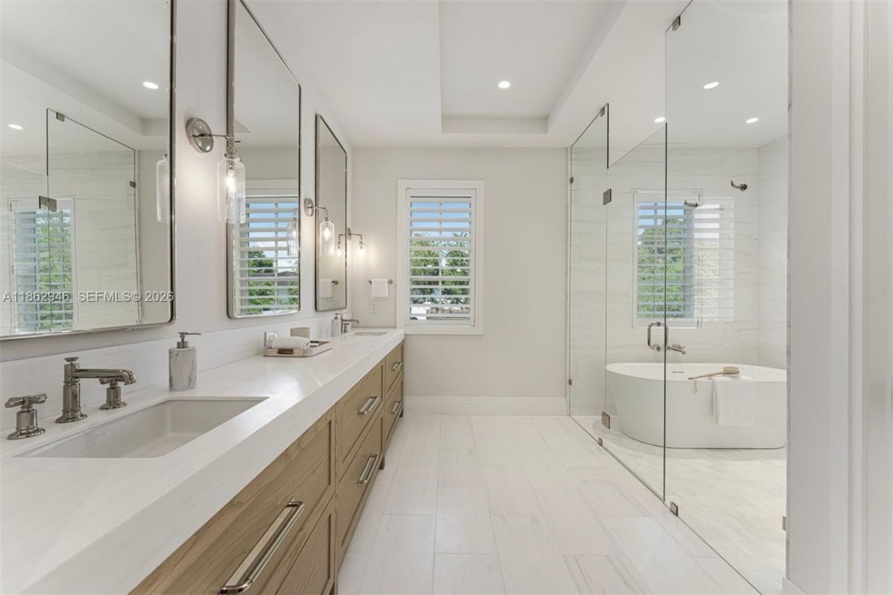 5950 SW 83rd St, South Miami, FL 33143 Photo