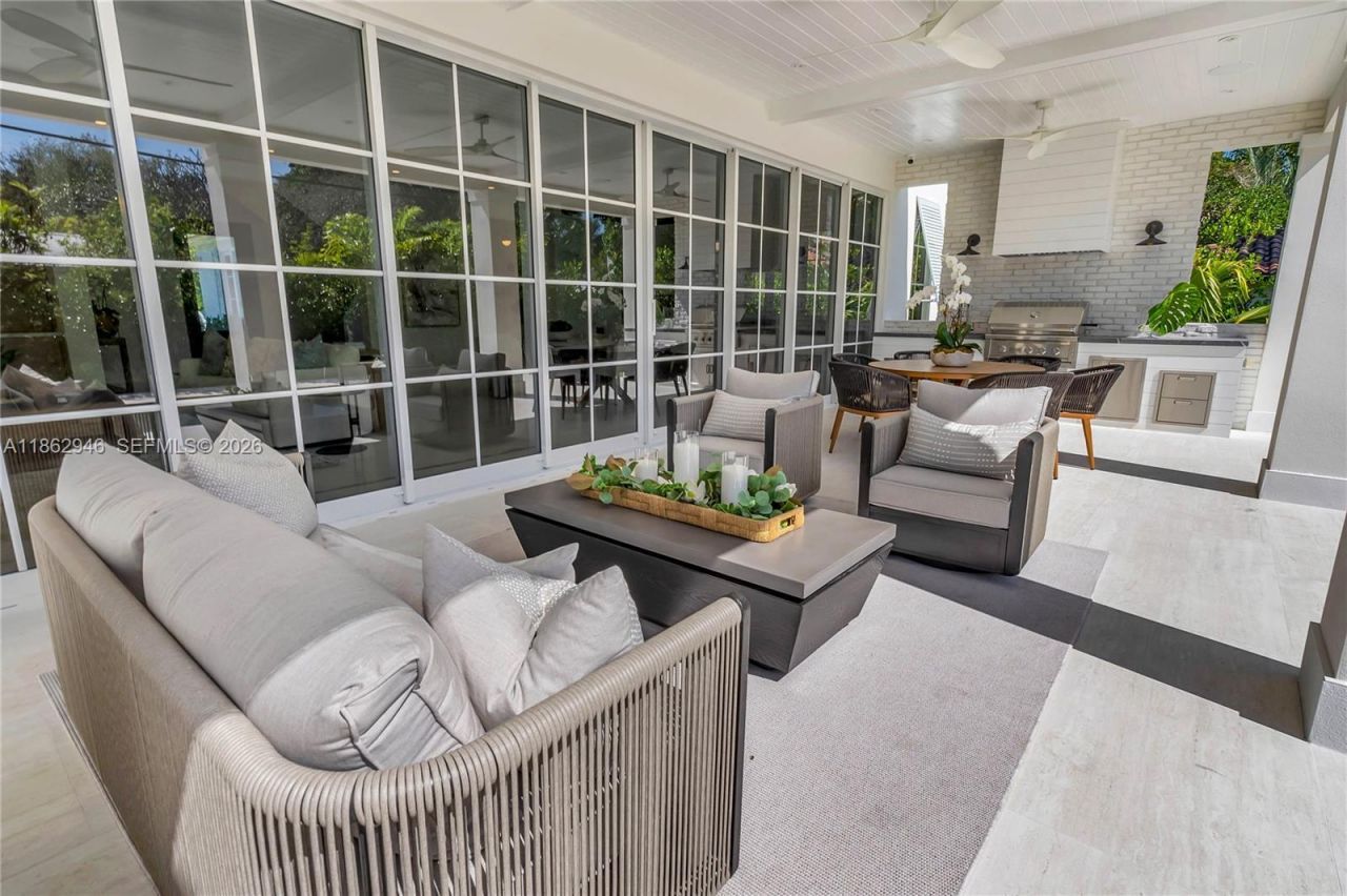 5950 SW 83rd St, South Miami, FL 33143 Photo