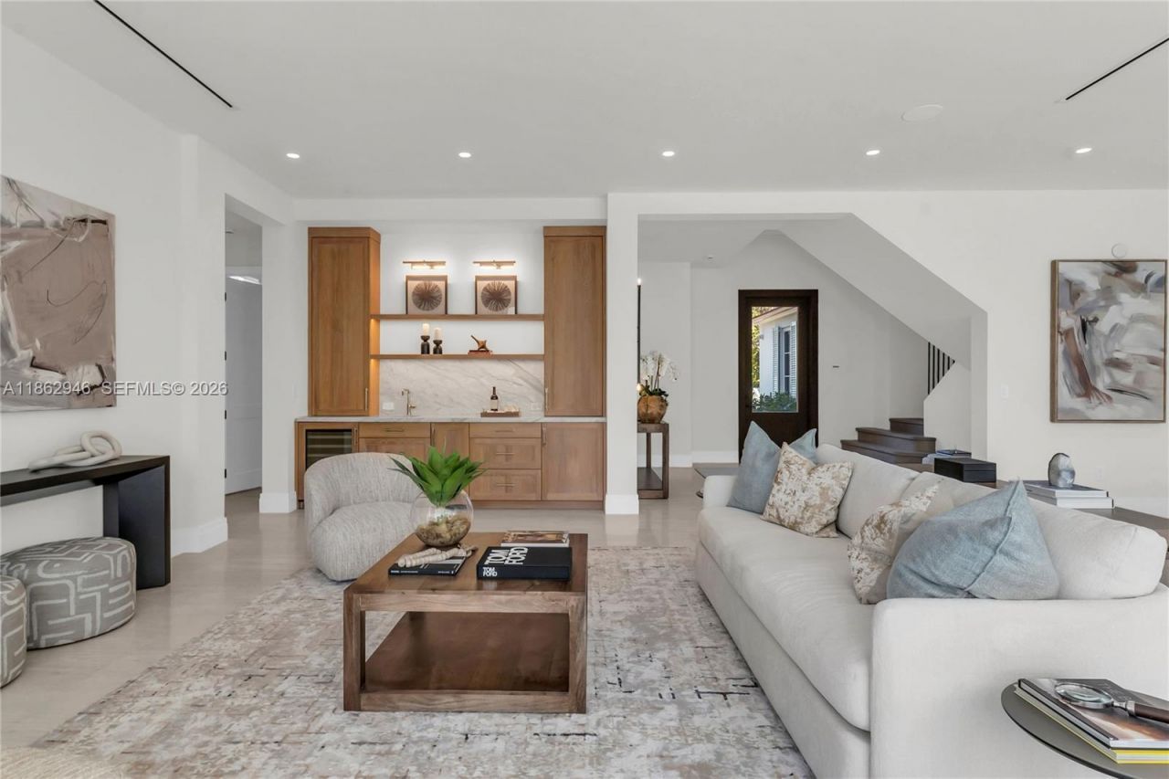 5950 SW 83rd St, South Miami, FL 33143 Photo