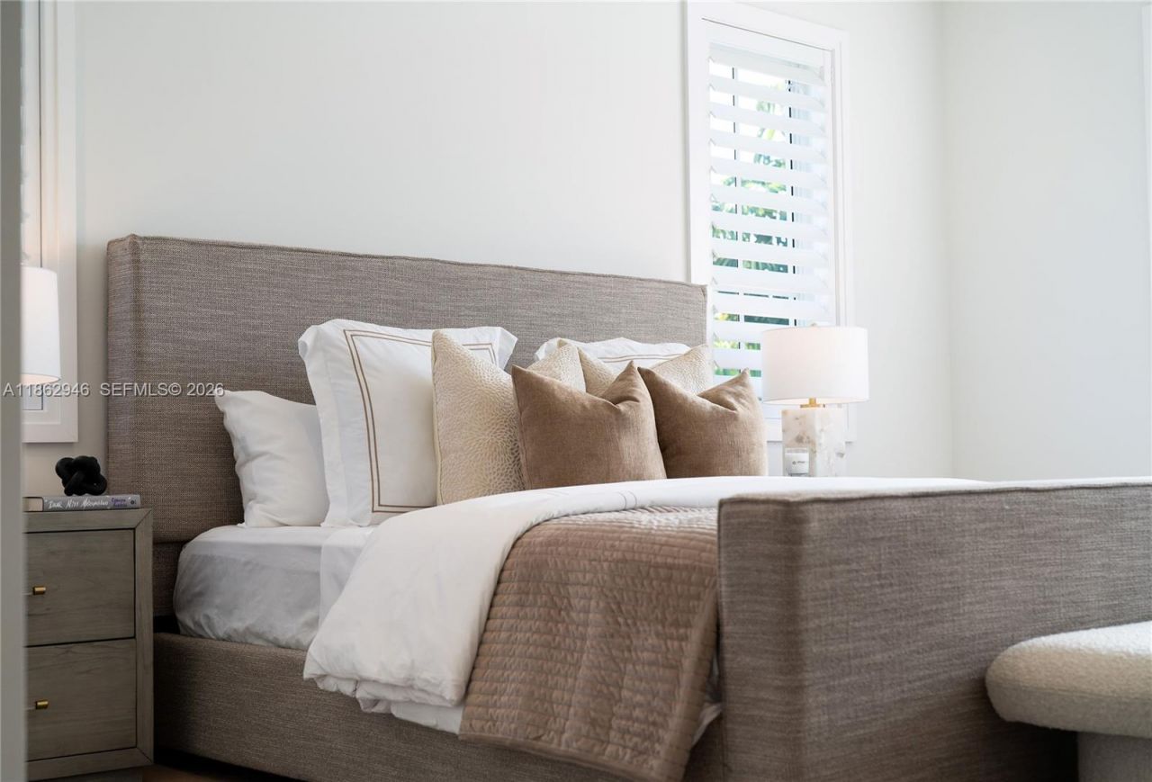 5950 SW 83rd St, South Miami, FL 33143 Photo