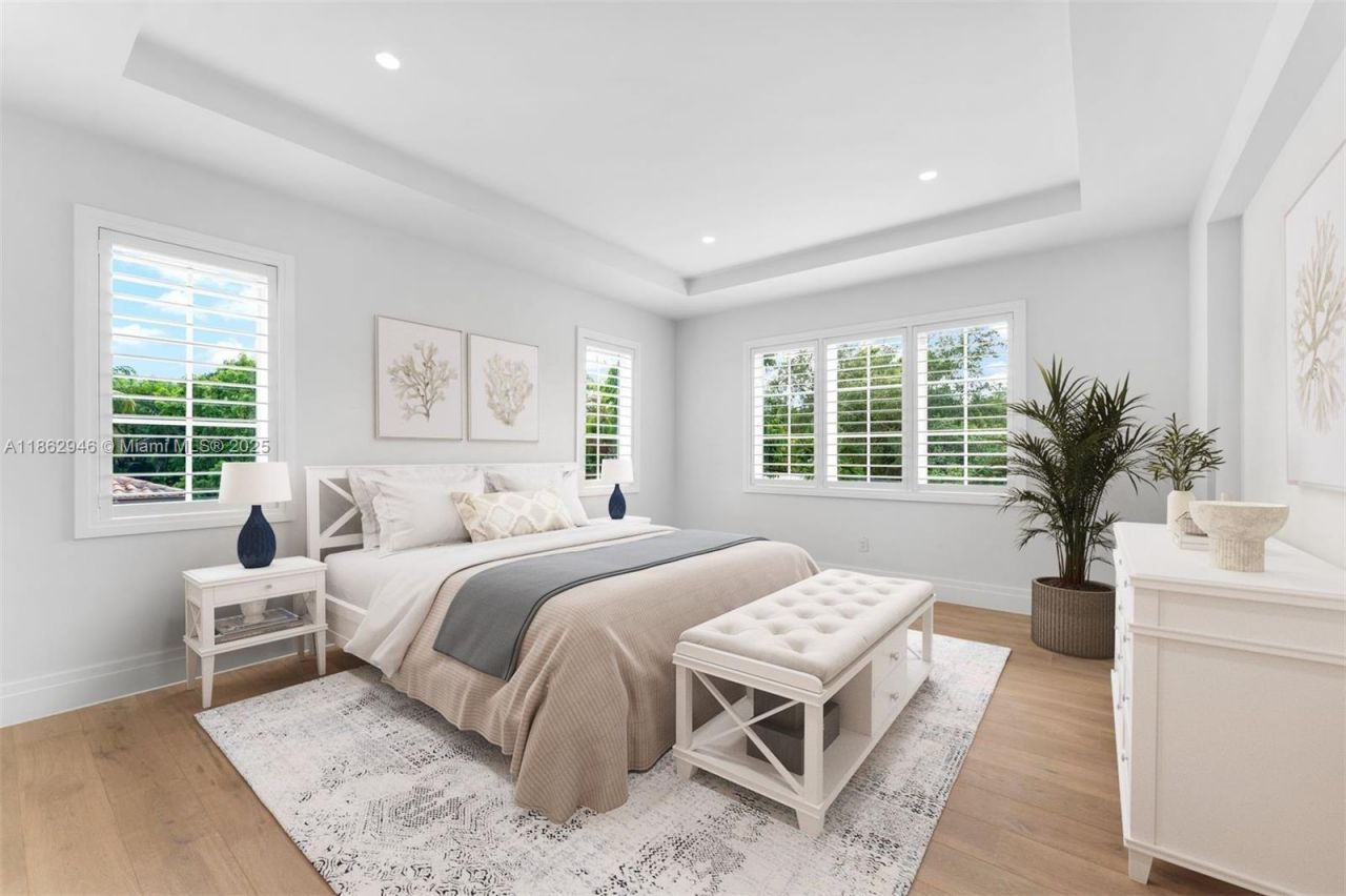 5950 SW 83rd St, South Miami, FL 33143 Photo