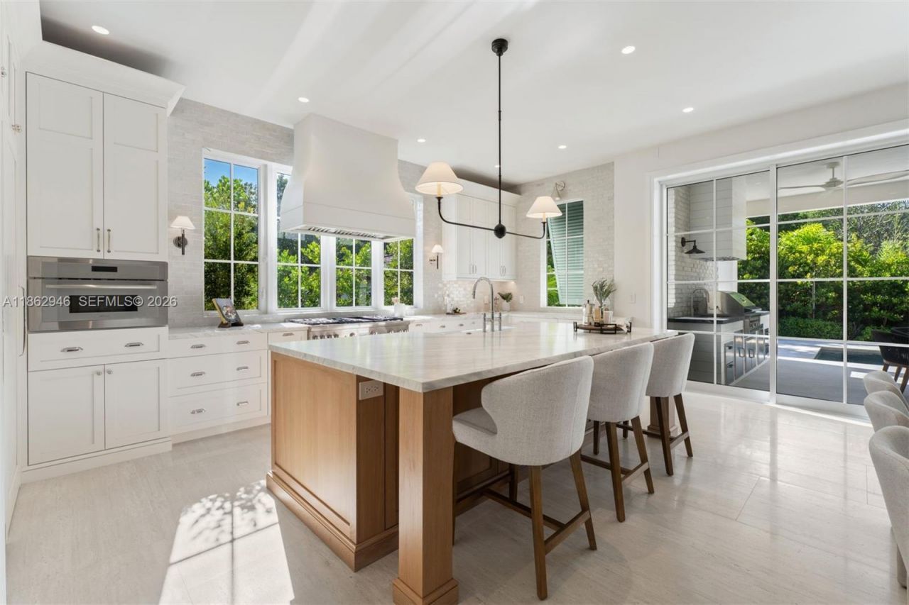 5950 SW 83rd St, South Miami, FL 33143 Photo