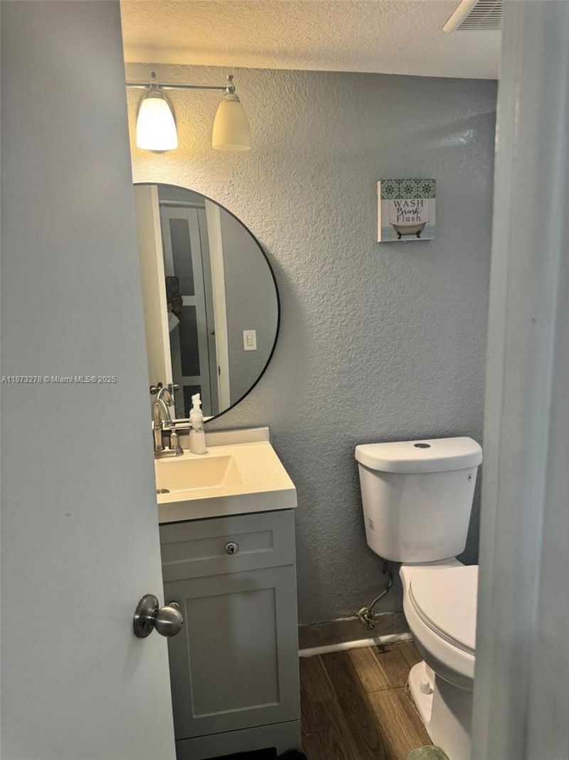 10332 Sunrise Lakes Blvd, Unit 106, Sunrise, FL 33322 Photo