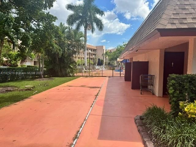 10332 Sunrise Lakes Blvd, Unit 106, Sunrise, FL 33322 Photo