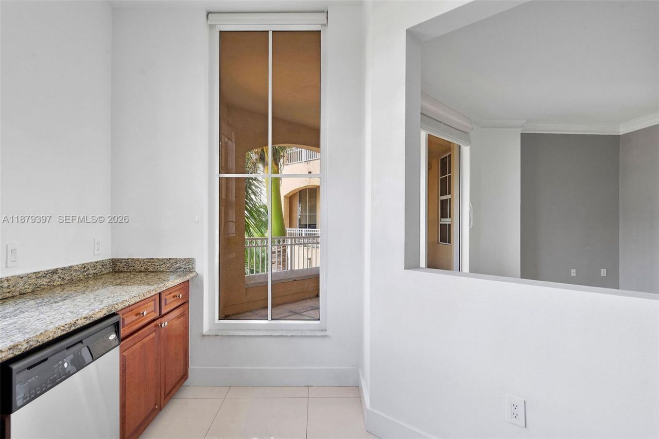 3001 NE 185th St, Unit 411, Aventura, FL 33180 Photo