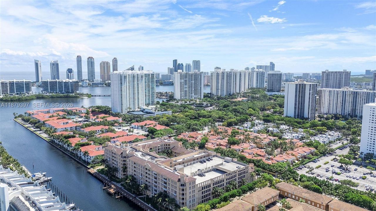 3001 NE 185th St, Unit 411, Aventura, FL 33180 Photo