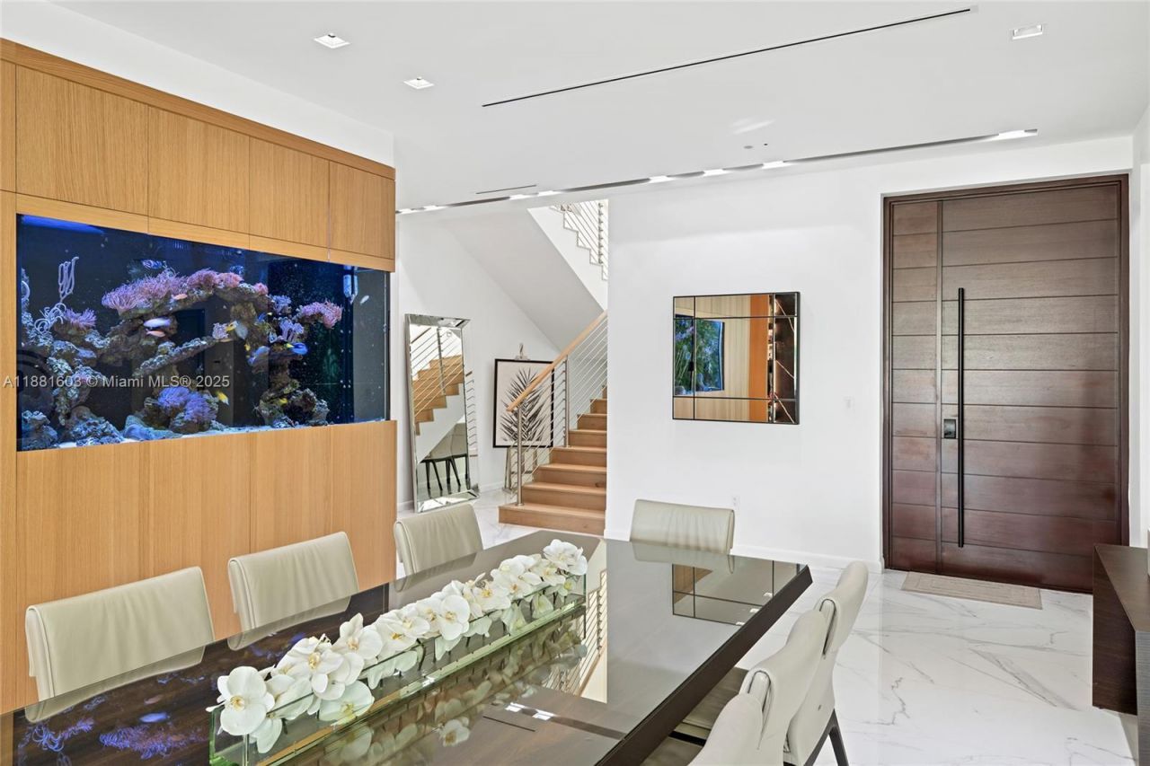 4510 Prairie Ave, Miami Beach, FL 33140 Photo