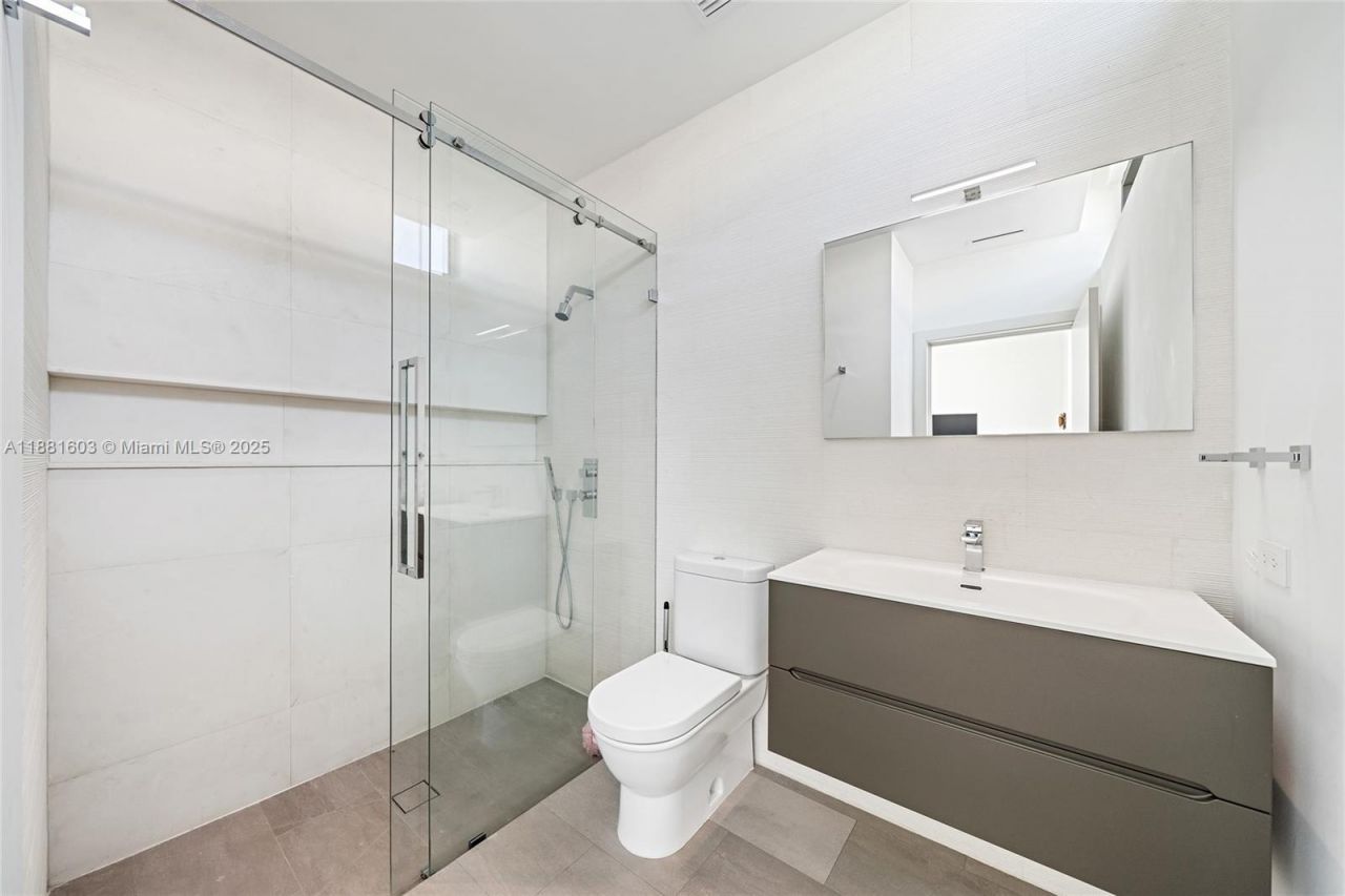 4510 Prairie Ave, Miami Beach, FL 33140 Photo