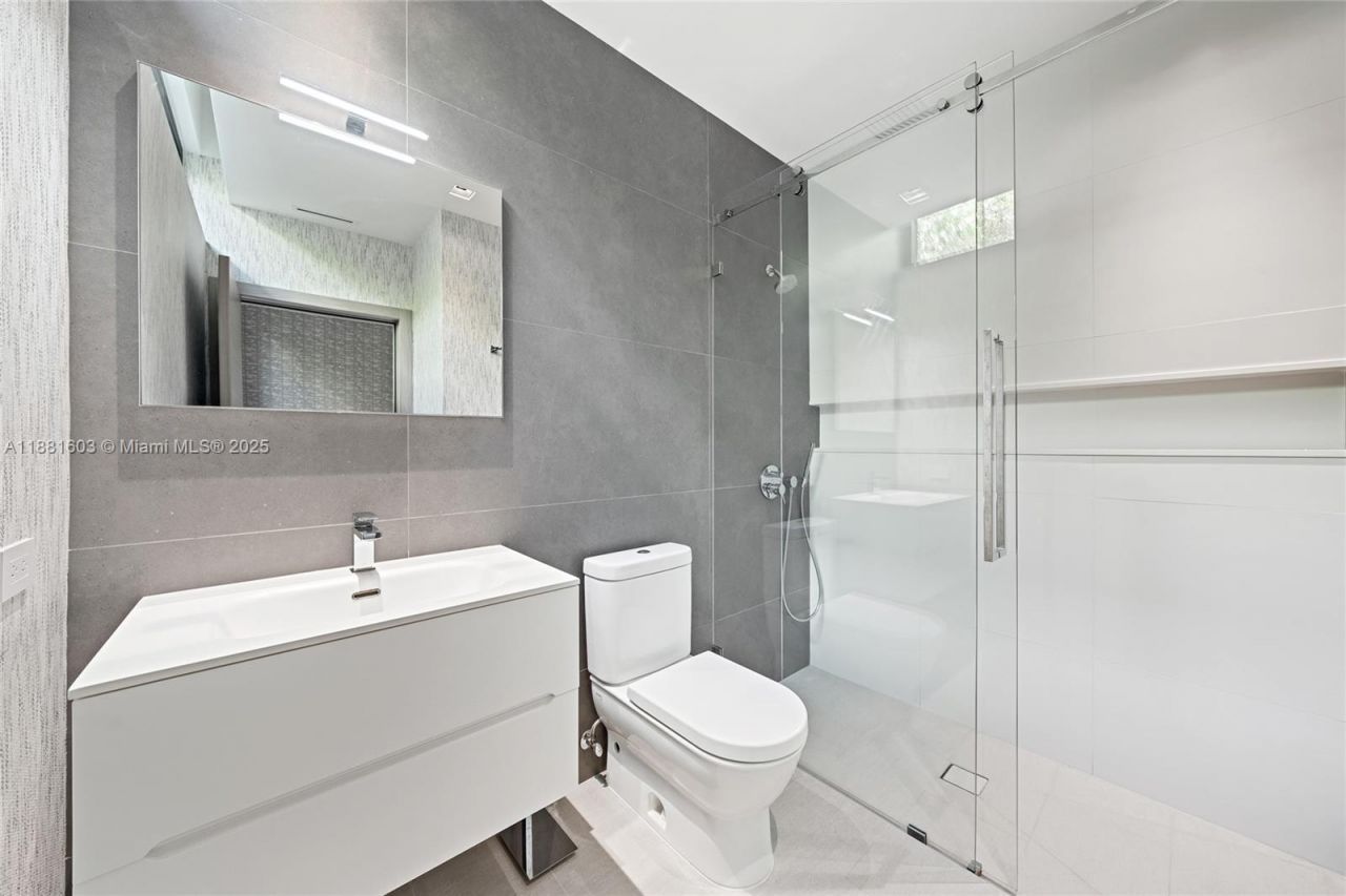 4510 Prairie Ave, Miami Beach, FL 33140 Photo