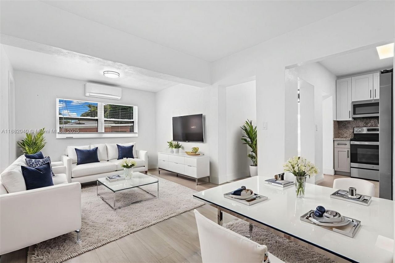 1090 NW 77th St, Miami, FL 33150 Photo