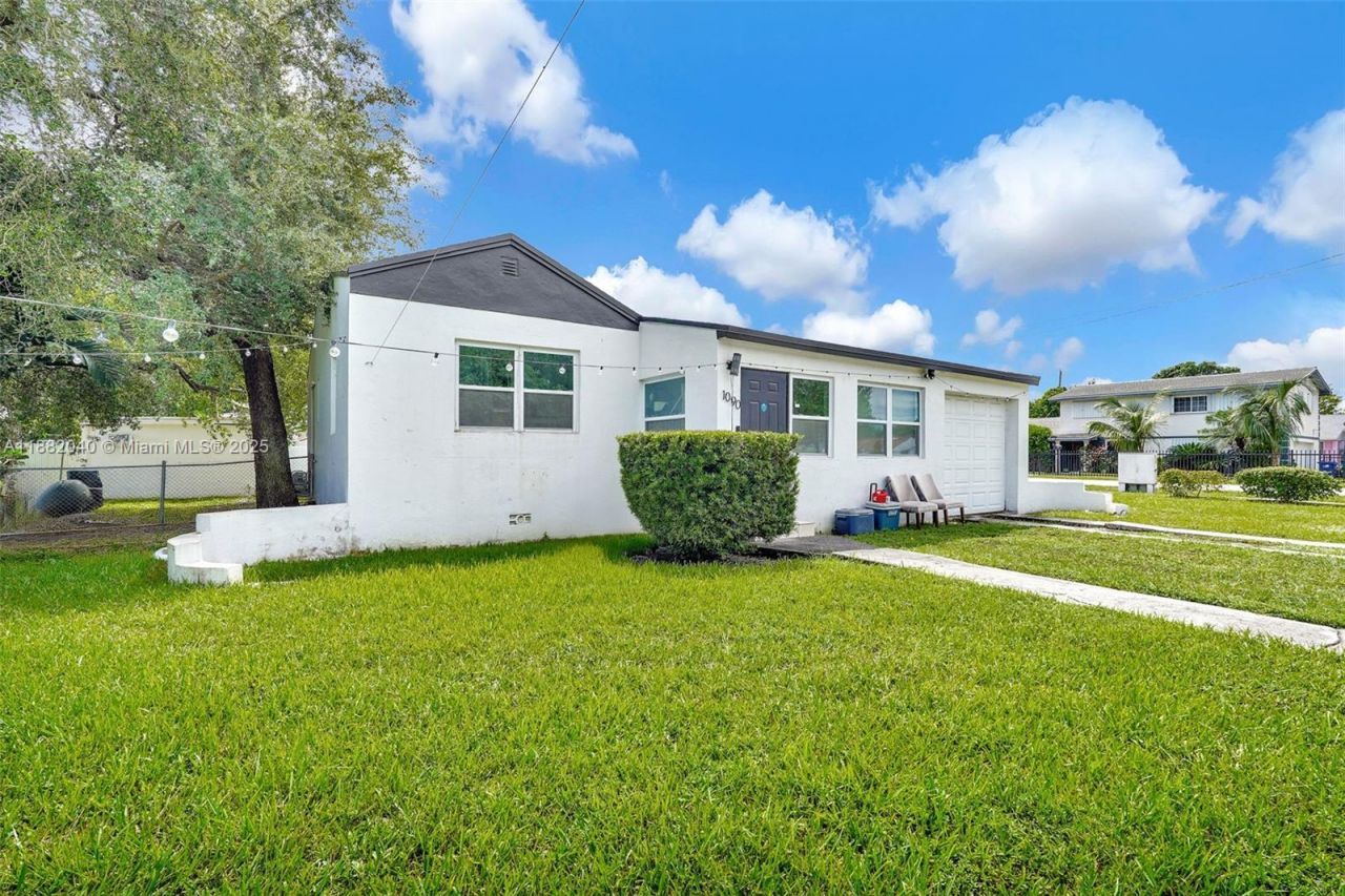 1090 NW 77th St, Miami, FL 33150 Photo