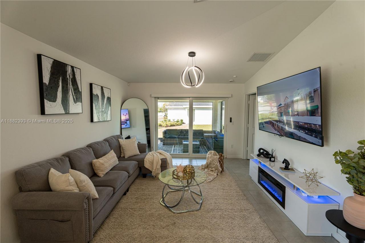 6172 NW Sweetwood Dr, Port Saint Lucie, FL 34987 Photo