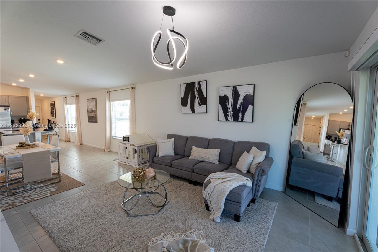 6172 NW Sweetwood Dr, Port Saint Lucie, FL 34987 Photo