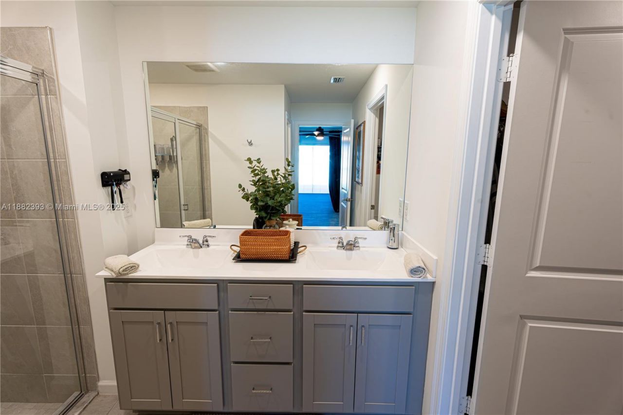 6172 NW Sweetwood Dr, Port Saint Lucie, FL 34987 Photo