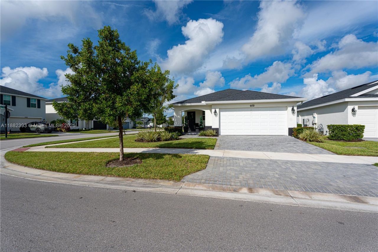 6172 NW Sweetwood Dr, Port Saint Lucie, FL 34987 Photo