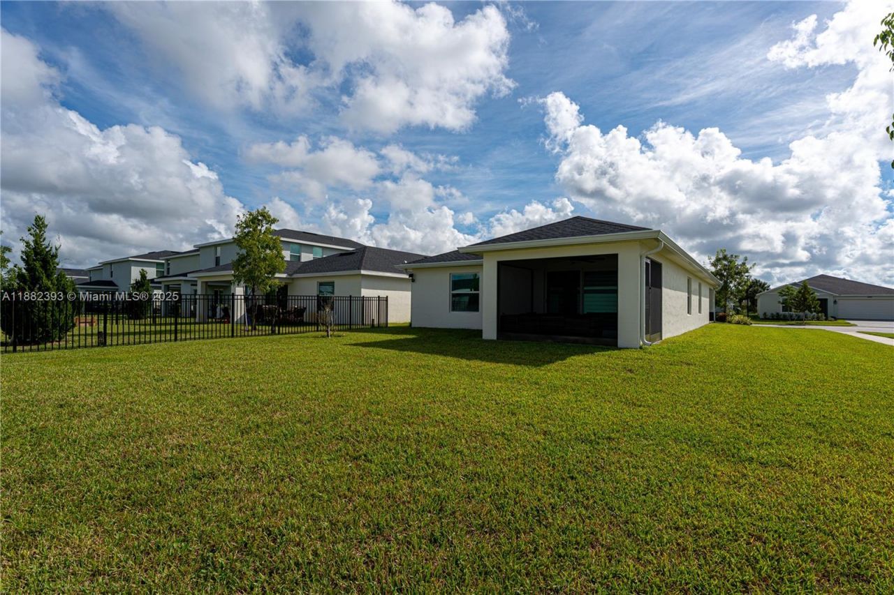 6172 NW Sweetwood Dr, Port Saint Lucie, FL 34987 Photo