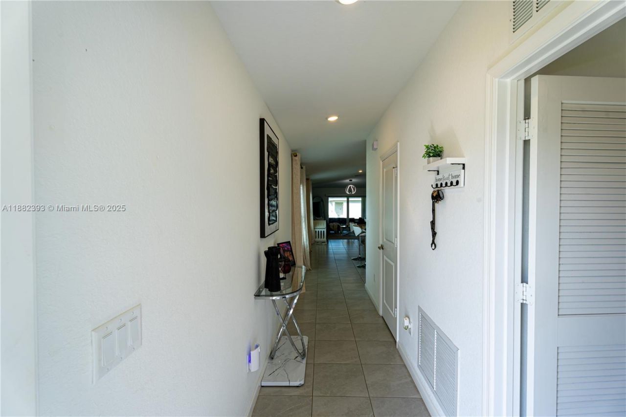 6172 NW Sweetwood Dr, Port Saint Lucie, FL 34987 Photo