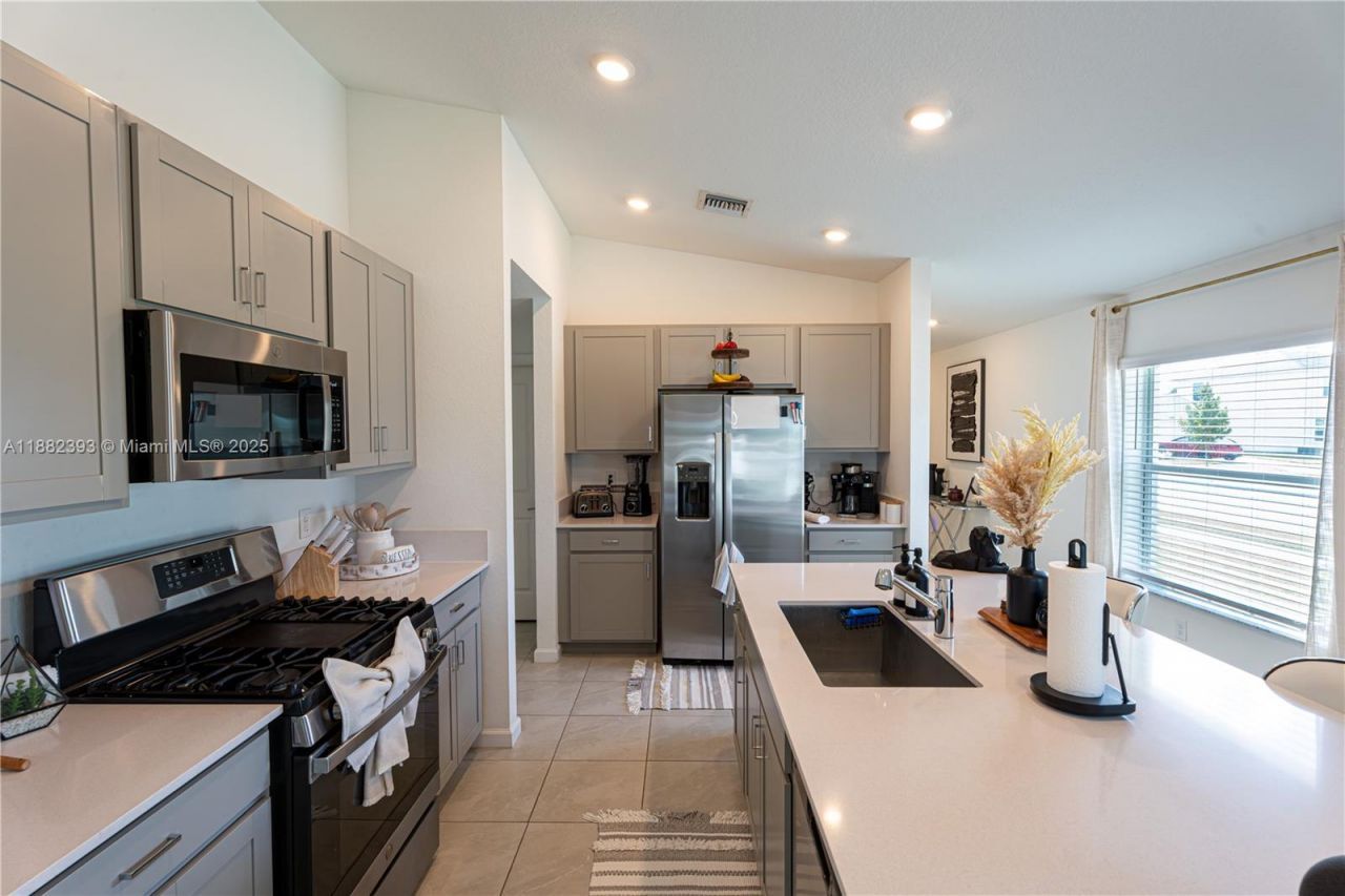 6172 NW Sweetwood Dr, Port Saint Lucie, FL 34987 Photo