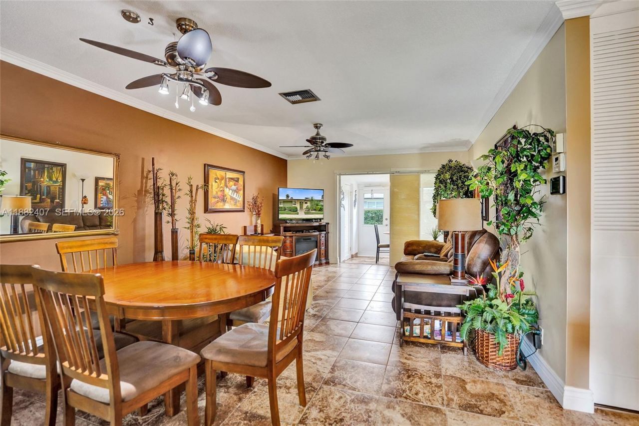 2921 W Crosley Dr W, Unit E, West Palm Beach, FL 33415 Photo