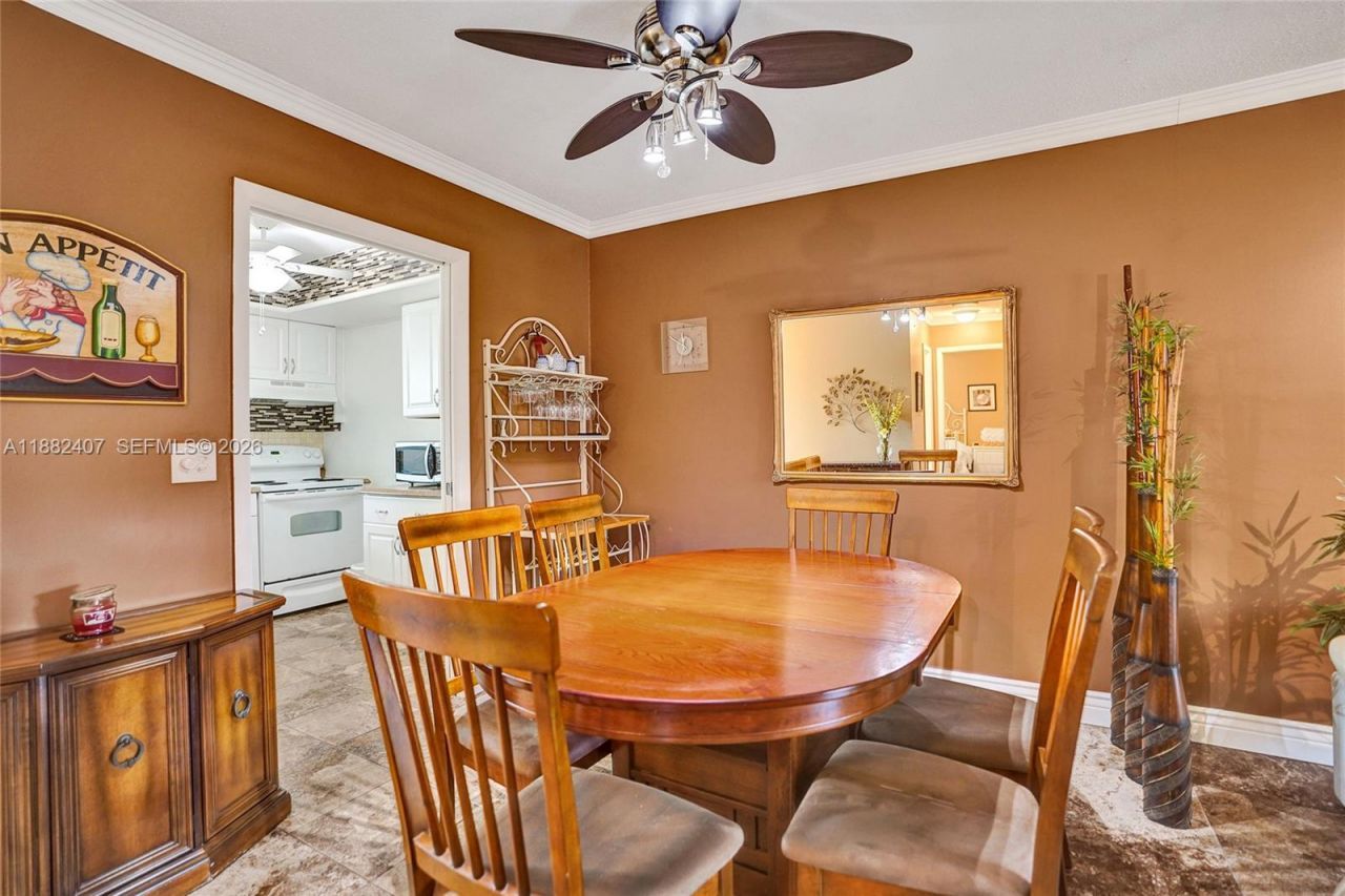 2921 W Crosley Dr W, Unit E, West Palm Beach, FL 33415 Photo