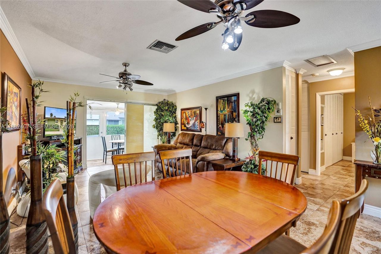 2921 W Crosley Dr W, Unit E, West Palm Beach, FL 33415 Photo