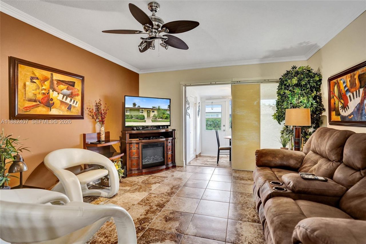 2921 W Crosley Dr W, Unit E, West Palm Beach, FL 33415 Photo