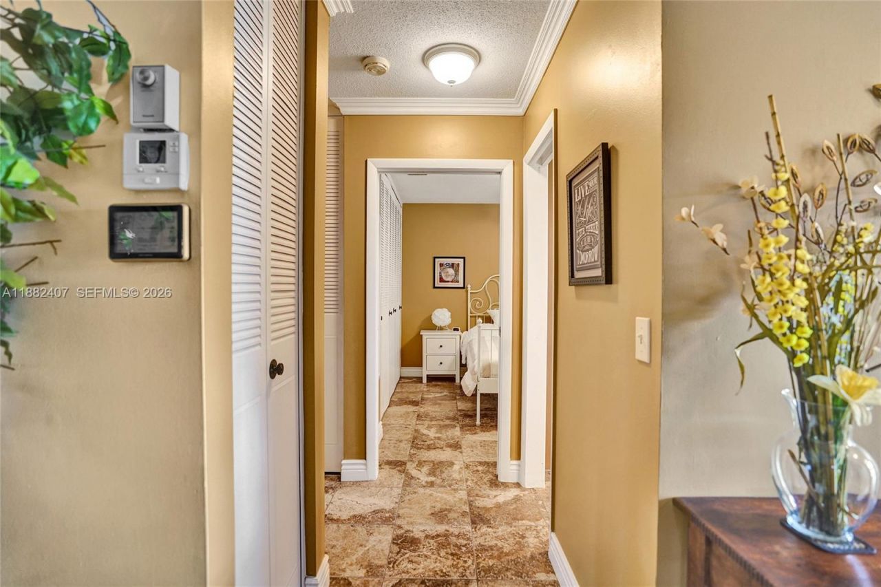2921 W Crosley Dr W, Unit E, West Palm Beach, FL 33415 Photo