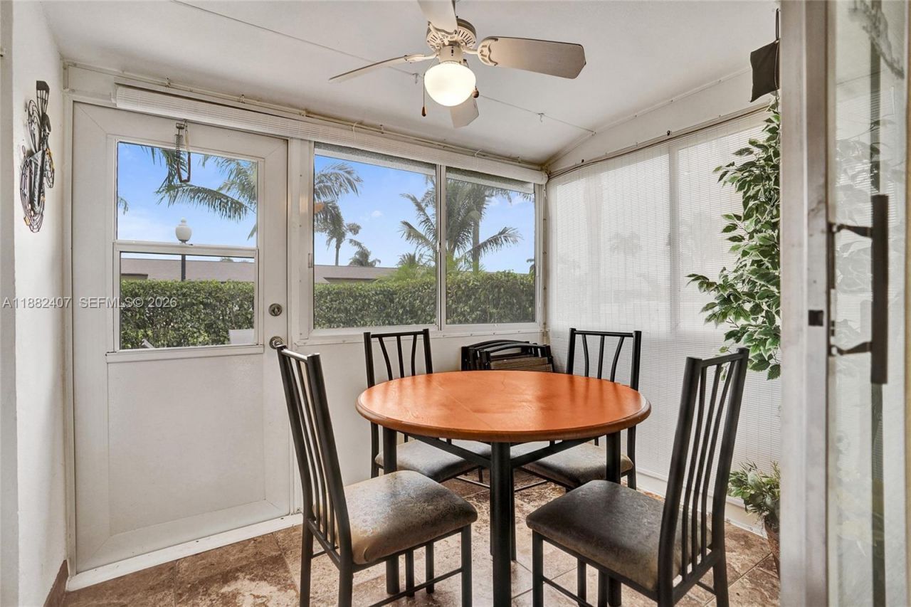2921 W Crosley Dr W, Unit E, West Palm Beach, FL 33415 Photo