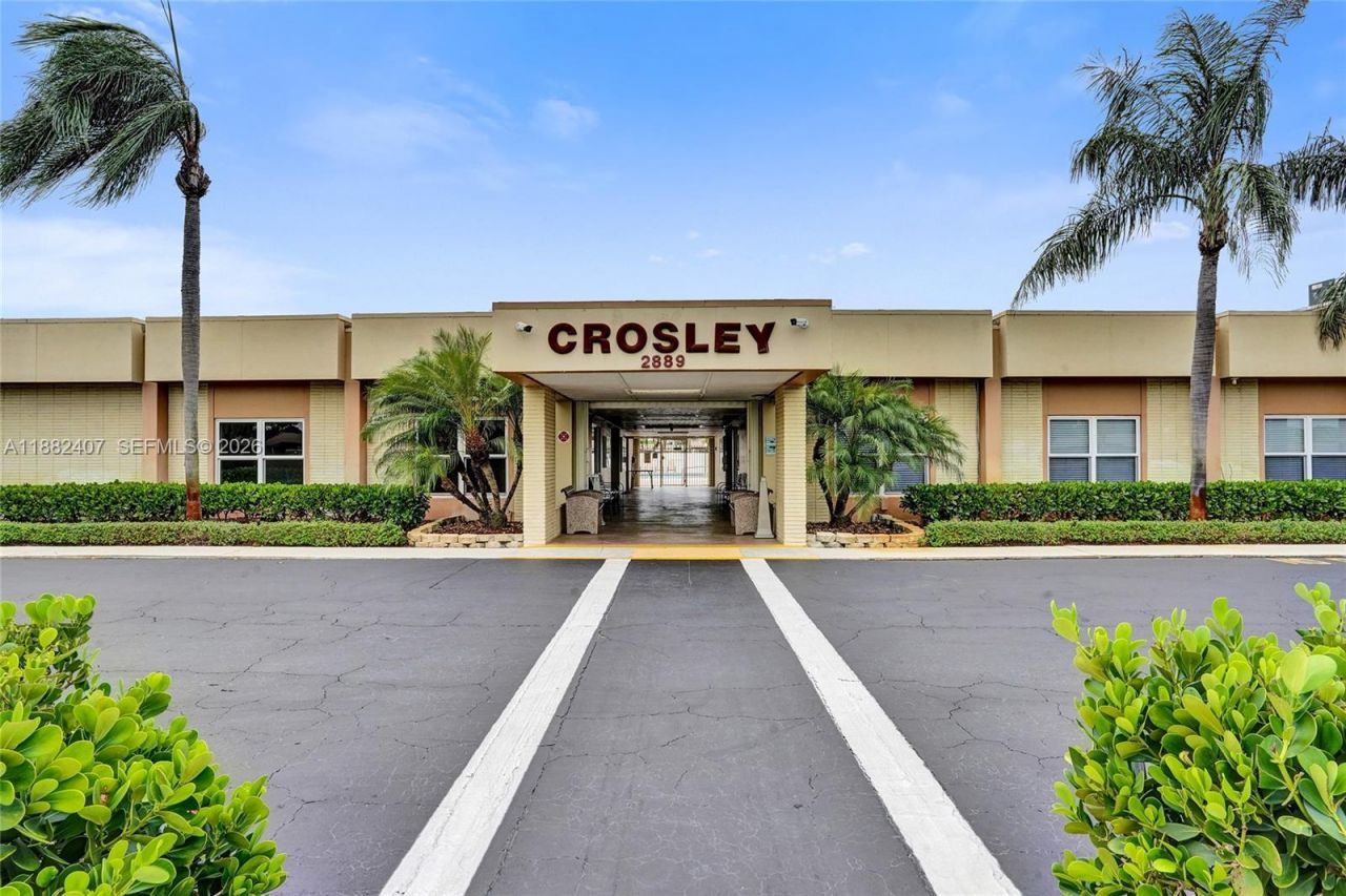 2921 W Crosley Dr W, Unit E, West Palm Beach, FL 33415 Photo