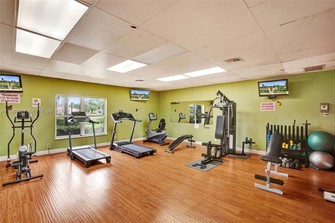 2921 W Crosley Dr W, Unit E, West Palm Beach, FL 33415 Photo