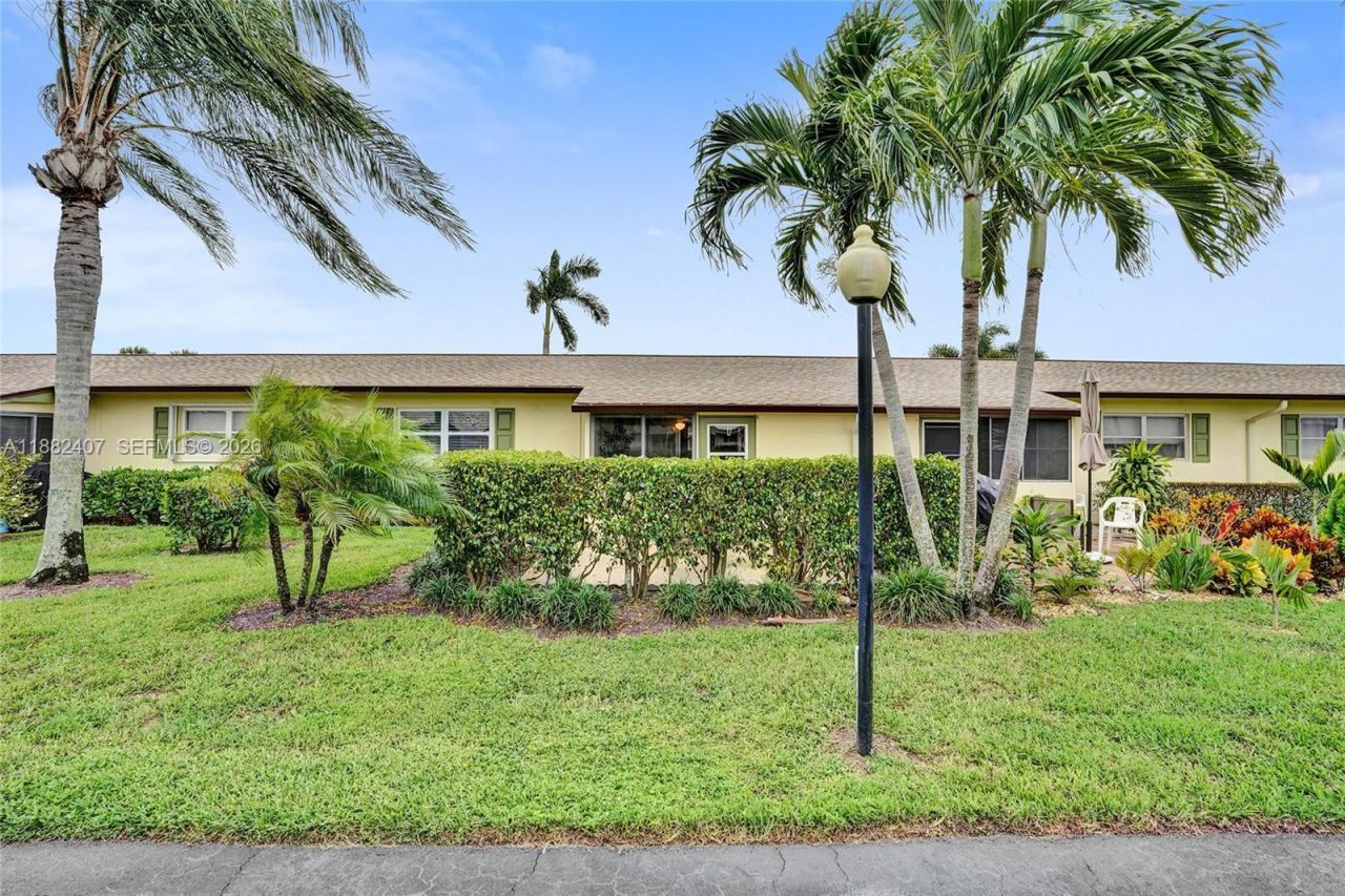 2921 W Crosley Dr W, Unit E, West Palm Beach, FL 33415 Photo