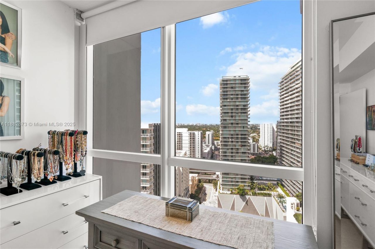 1080 Brickell Ave, Unit 2503, Miami, FL 33131 Photo