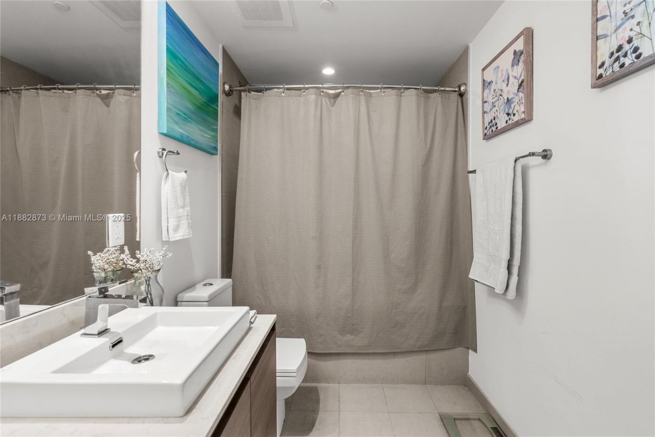 1080 Brickell Ave, Unit 2503, Miami, FL 33131 Photo