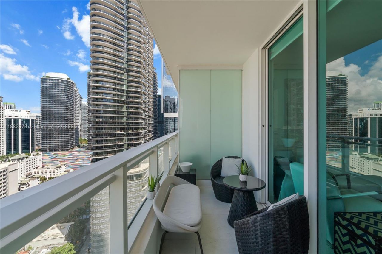 1080 Brickell Ave, Unit 2503, Miami, FL 33131 Photo