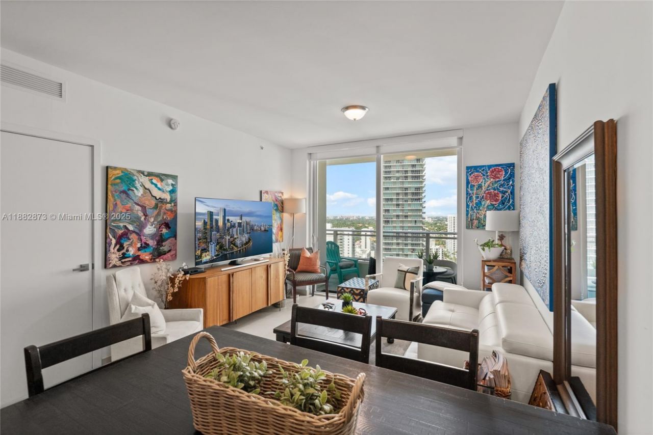 1080 Brickell Ave, Unit 2503, Miami, FL 33131 Photo