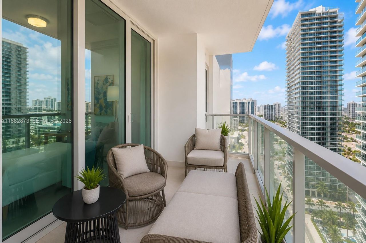 1080 Brickell Ave, Unit 2503, Miami, FL 33131 Photo