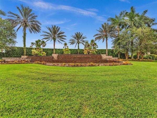 19222 Crystal St, Weston, FL 33332