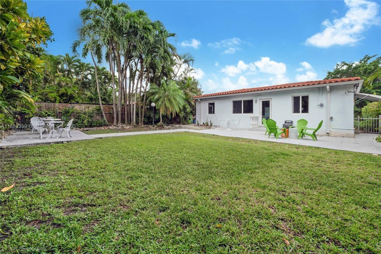 833 Tangier St, Coral Gables, FL 33134 Photo