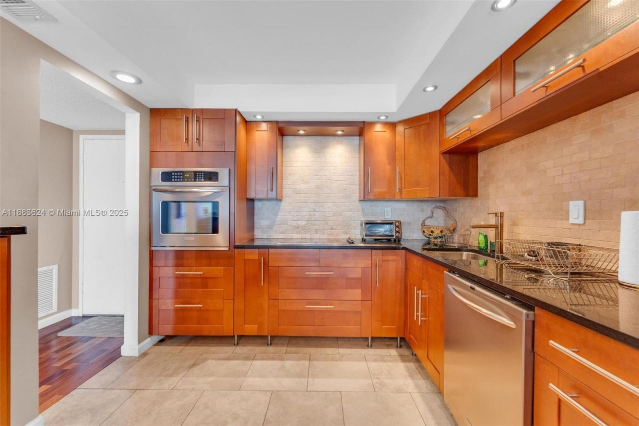 18021 Biscayne Blvd, Unit 1503, Aventura, FL 33160 Photo