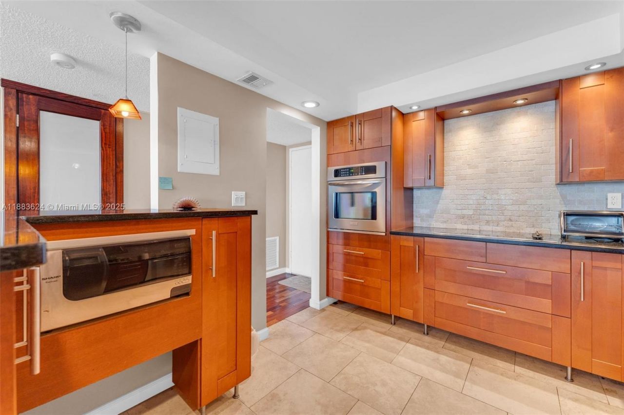 18021 Biscayne Blvd, Unit 1503, Aventura, FL 33160 Photo