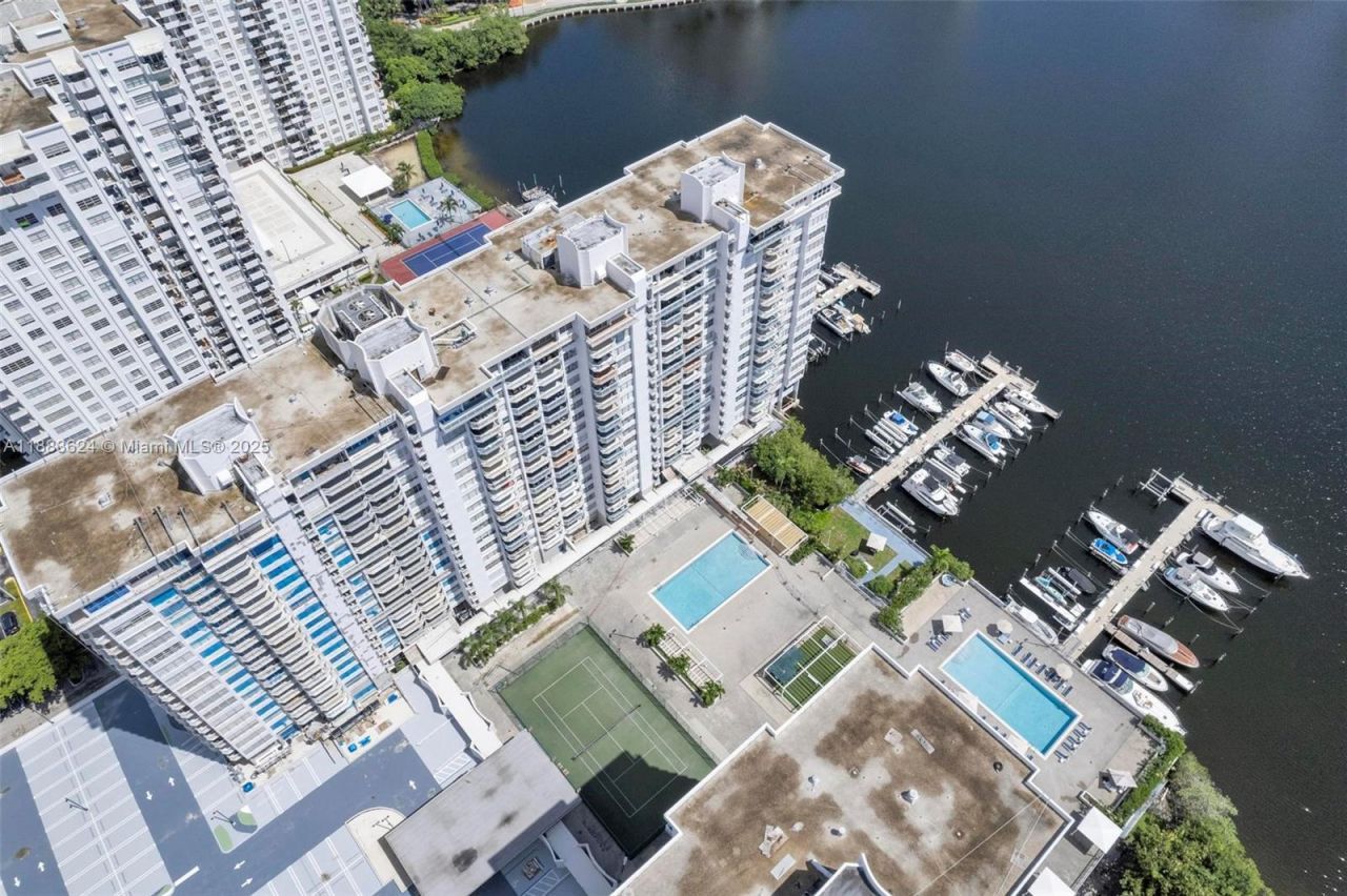 18021 Biscayne Blvd, Unit 1503, Aventura, FL 33160 Photo