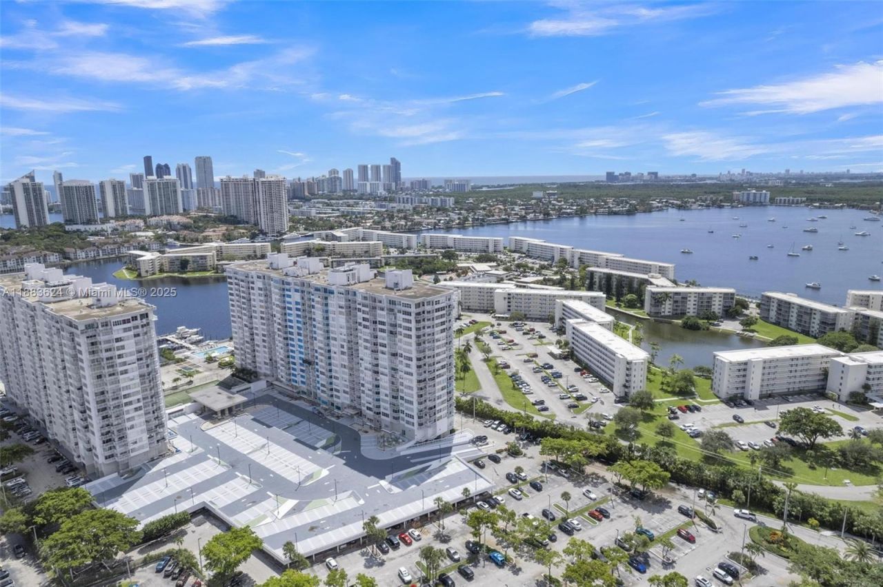 18021 Biscayne Blvd, Unit 1503, Aventura, FL 33160 Photo