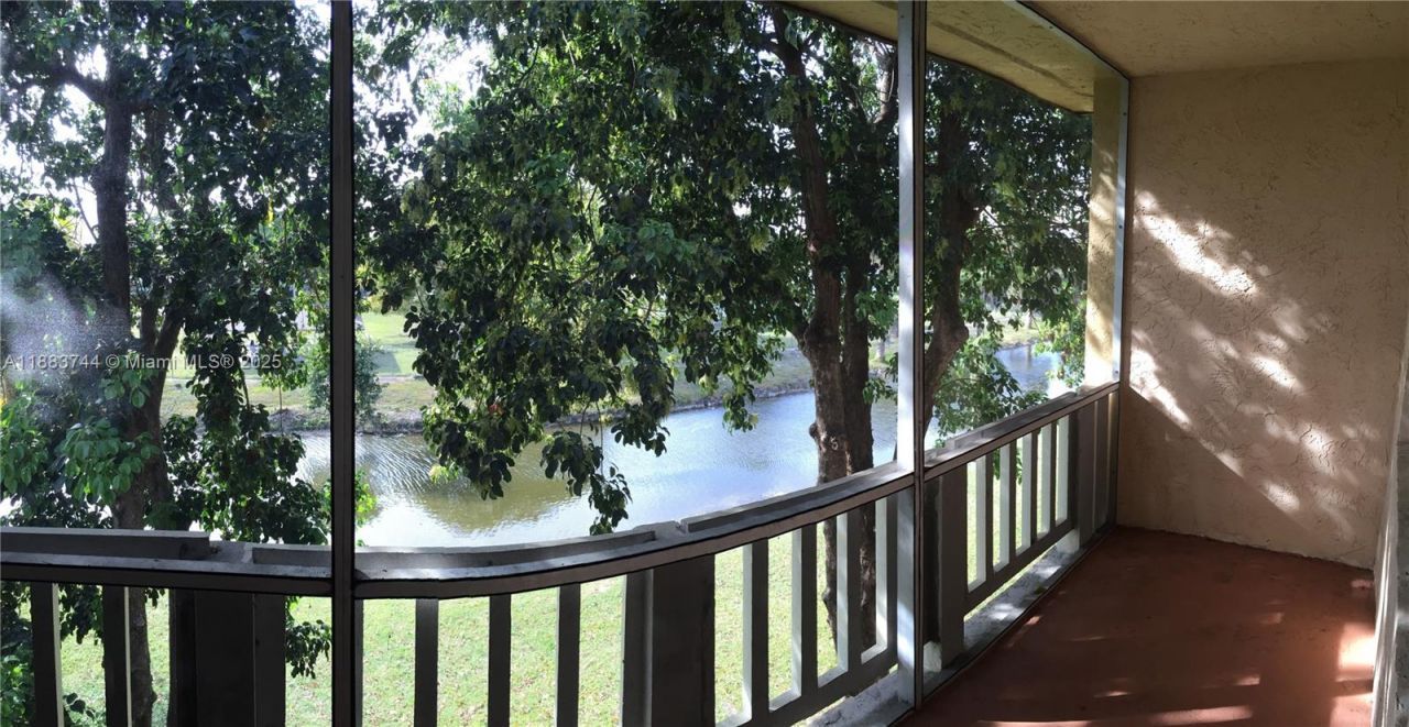 10772 La Placida Dr, Unit 7-301, Coral Springs, FL 33065 Photo