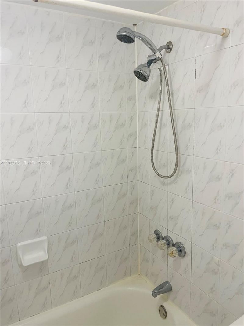 1810 W 56th St, Unit 3315, Hialeah, FL 33012 Photo