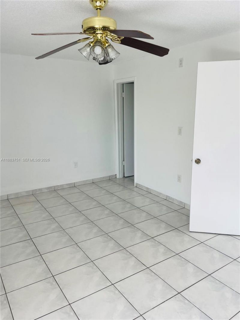 1810 W 56th St, Unit 3315, Hialeah, FL 33012 Photo