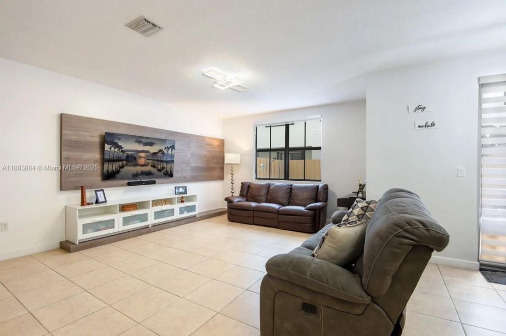 22509 SW 102nd Ave, Miami, FL 33190 Photo