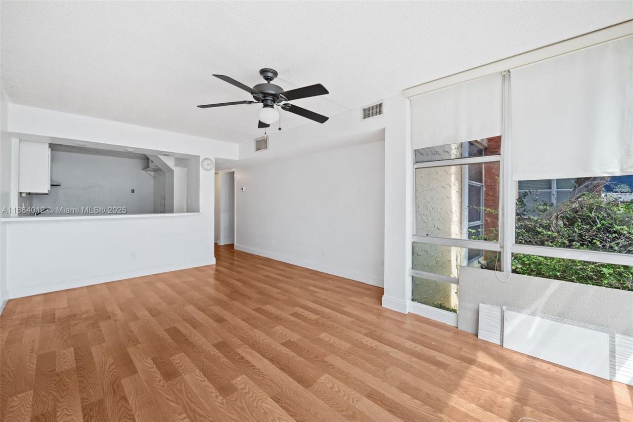 200 172nd St, Unit 108, Sunny Isles Beach, FL 33160 Photo