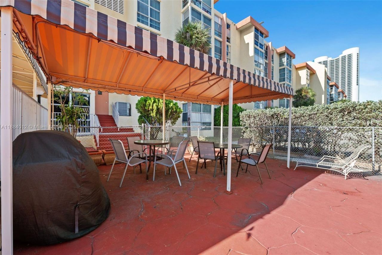 200 172nd St, Unit 108, Sunny Isles Beach, FL 33160 Photo