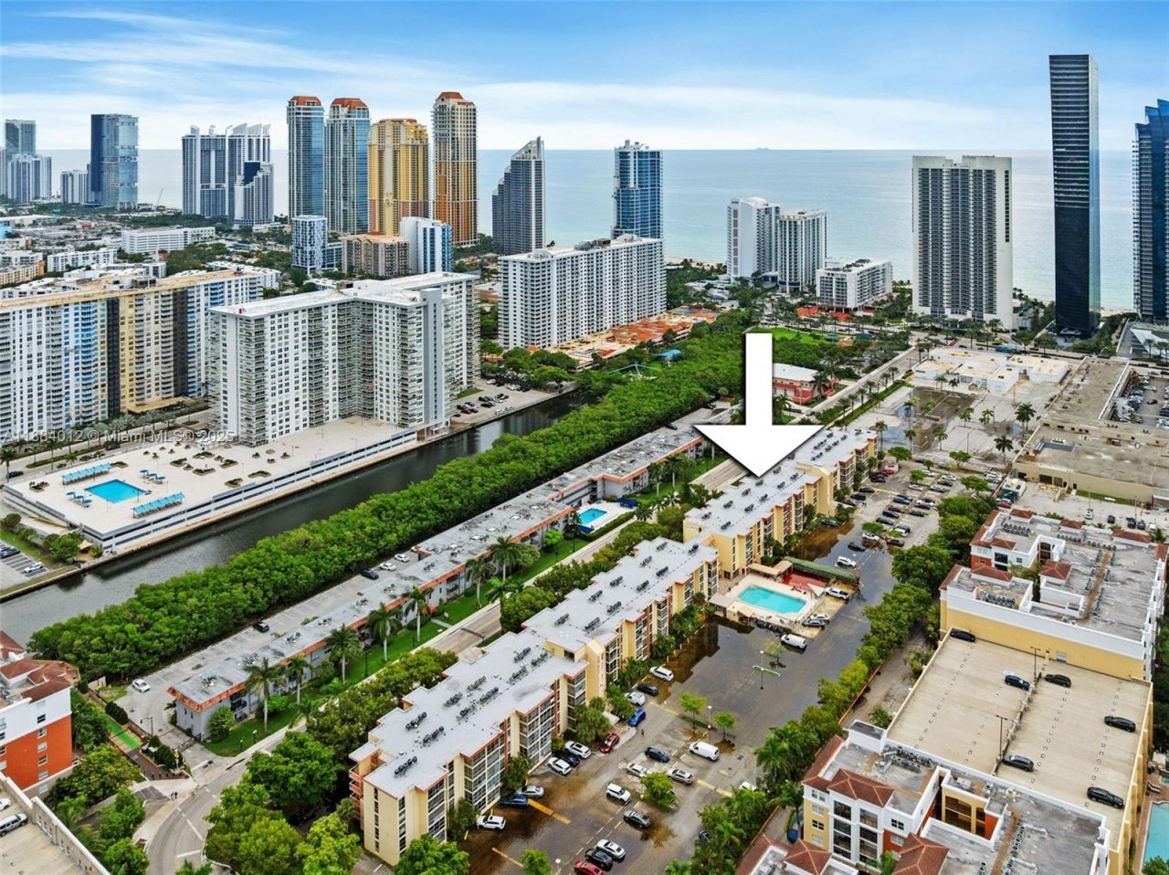 200 172nd St, Unit 108, Sunny Isles Beach, FL 33160 Photo